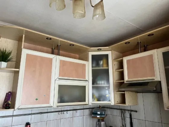 Продам 2к квартиру кв Якира Луганск