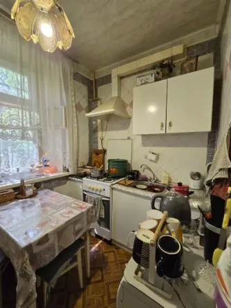 Продам крупногабаритную 2-х к квартиру под ремонт, Донецк, ул. Московская. Донецк