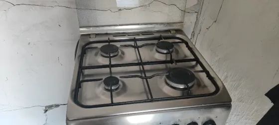 Продам газовую плиту , самовывоз 3500р Макеевка