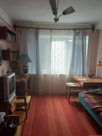 Срочная продажа крупногабаритной 3-квартиры Заперевальная Майский рынок. Донецк