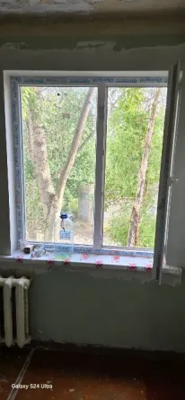 Продам однокомнатную квартиру. Зугрэс