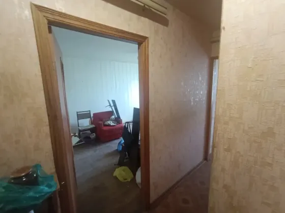 Продам 1ком Прожекторная 10 Донецк