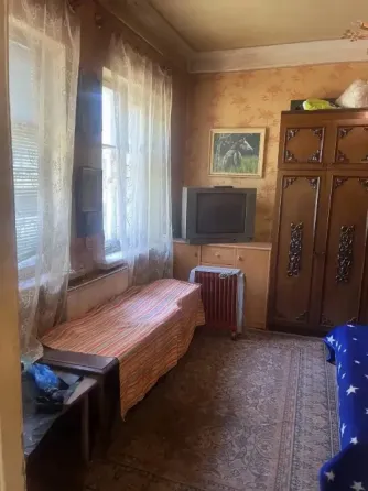 Продам 2 ком. кв-ру на земле Гвардейка, ориентир Орджоникидзе. Макеевка