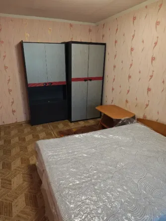 сдам 2 к.кв. ворош.р. челюскинцев -гурова вода 24/7 40000 р. накопитель с насосом бойлер новые. Донецк