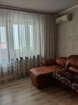 2-комнатная квартира,4/10,49м2,Ворошиловский р-н,пр-т Дзержинского.Цена 6,5млн Донецк