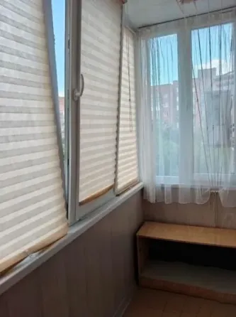 2-комнатная квартира,4/10,49м2,Ворошиловский р-н,пр-т Дзержинского.Цена 6,5млн Донецк