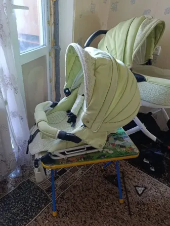 Продаю детскую коляску Макеевка