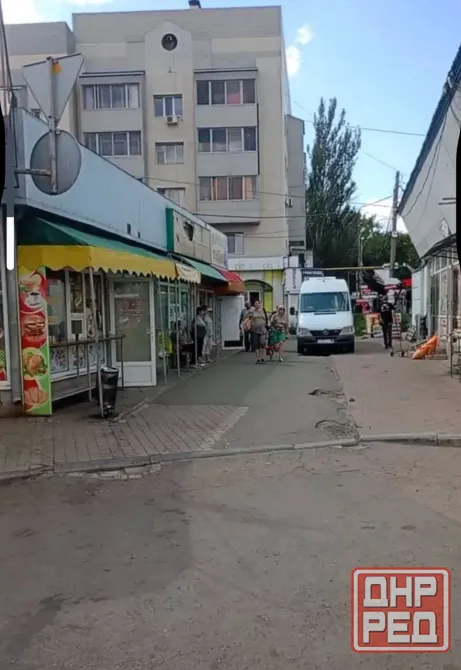 Предлагается в аренду небольшое помещение с отдельным вход ом На Привокзальной площади Донецк - изображение 1