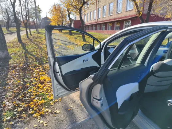 Toyota Prius Prime (PHV) Донецк