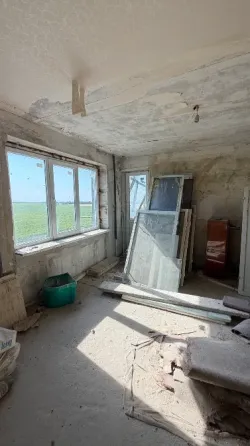 Продм 2-х комнатную квартиру под ремонт Шахтерск