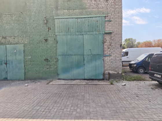 Сдается помещение в аренду 100 квадратных метров, есть отопление+постоянная вода г.Макеевка, Центра Макеевка