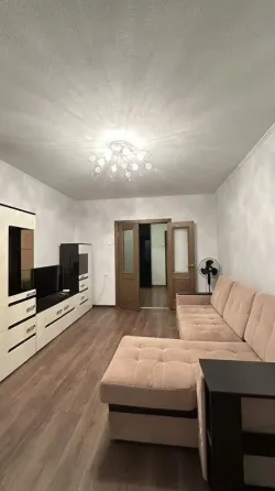 Сдаётся 2 комнатная квартира 48м² Ворошиловский р-н, Дом быта Кальмиус, Комсомольский проспект Донецк
