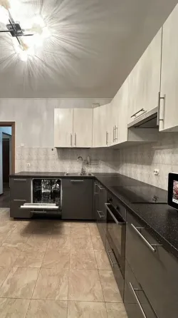 Сдаётся 2 комнатная квартира 48м² Ворошиловский р-н, Дом быта Кальмиус, Комсомольский проспект Донецк