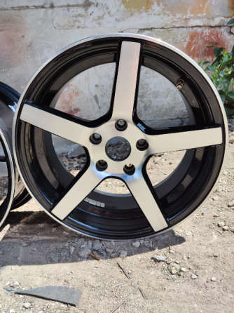 Литые диски Vossen R17 Макеевка
