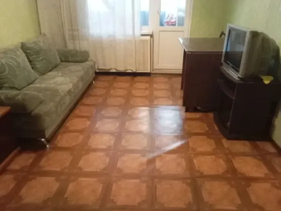 Продаётся 1 комнатная квартира в Кировском районе, Бирюзова. Донецк