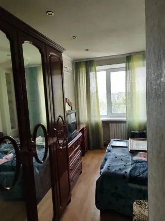 Продаётся 4-х комнатная квартира в Кировском районе, Текстильщик. Донецк