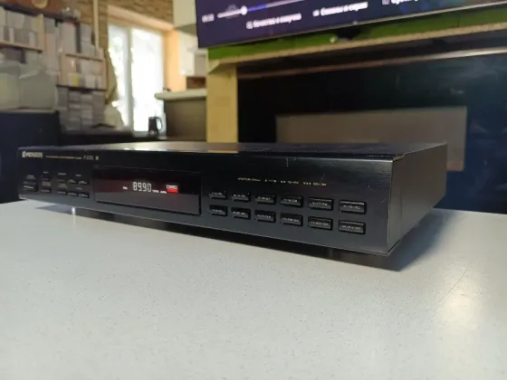 Тюнер Pioneer- F-202L Донецк