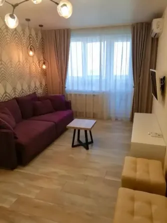 Сдаётся однокомнатная квартира в ленинском районе ориентир: оцкб Донецк