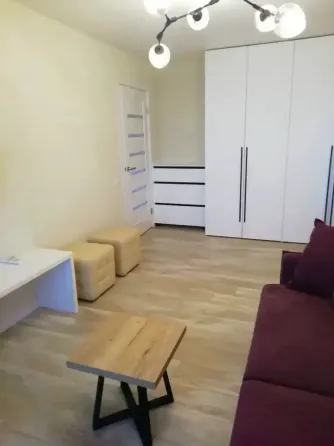 Сдаётся однокомнатная квартира в ленинском районе ориентир: оцкб Донецк