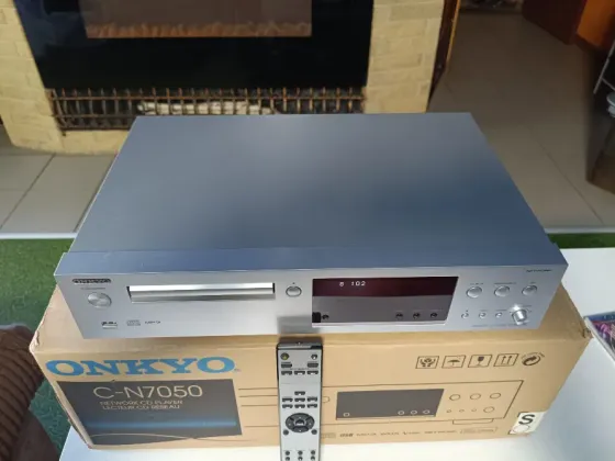 CD и сетевой аудио-плеер Onkyo C-N7050. Донецк