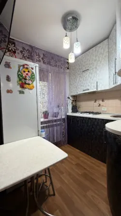Продам 2-х комнатную квартиру с ремонтом Шахтерск