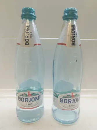 Продам чистые стеклянные бутылки Боржоми Донецк
