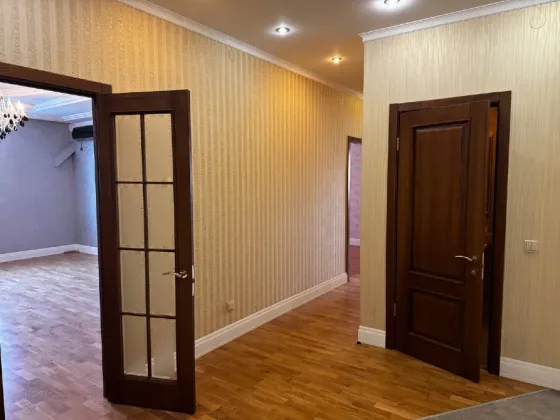 Продаётся 3 - х комнатная квартира, ул. Розы-Люксембург Донецк