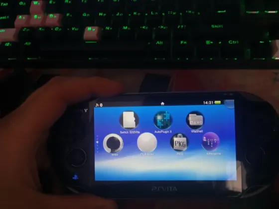 Продам PS VITA (пс Вита) прошитая Донецк
