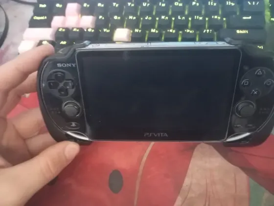 Продам PS VITA (пс Вита) прошитая Донецк