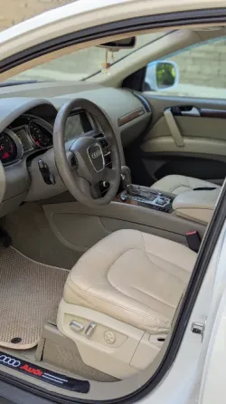 Продам идеальную AudiQ7 ресталинг на полной комплектации Донецк