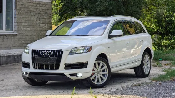 Продам идеальную AudiQ7 ресталинг на полной комплектации Донецк