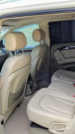 Продам идеальную AudiQ7 ресталинг на полной комплектации Донецк