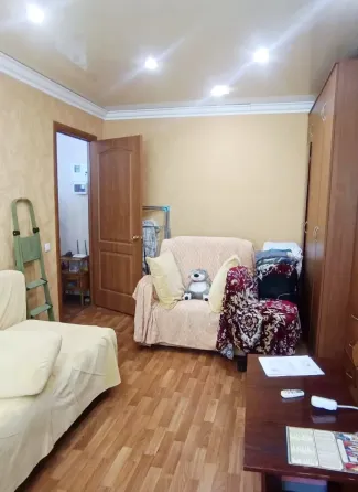 Продам 1к.кв. Куйбышевский р-н. мкр.Октябрьский. Ориентир Октябрьский рынок. ул.Лузина. Донецк