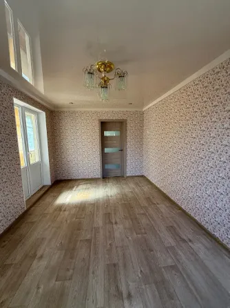 Продается 2 - х комнатная квартира, 1 Площадка, Админпоселок Донецк
