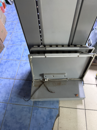 Продается шкаф - полка для сигарет Состоящая из семи полок по девять наименований на каждую пол Донецк