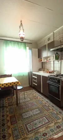 Продам 3-х комнатную в Пролетарском р-не, ул. Прожекторная. 6/9. Две лоджии! 70 м².Кооперативный дом Донецк