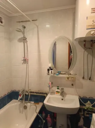 Продам 2 к квартиру в Ленинском районе Донецк