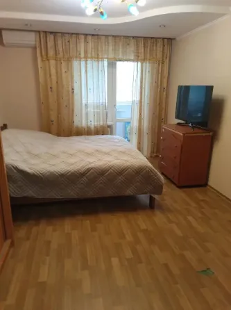 Продам 2 к квартиру в Ленинском районе Донецк