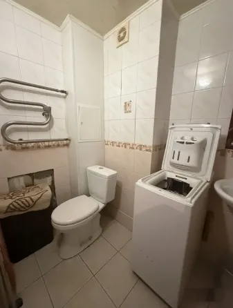Продается 2-хкомнатная квартира в Кировском районе, Текстильщик! По ул.Островского! Этажность Донецк