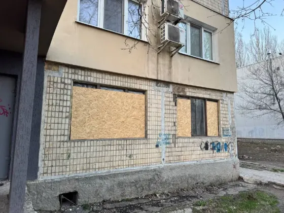 Продам 30м2 бул Шевченко возле Калининского рынка под жилье или под перевод в нежилое Донецк