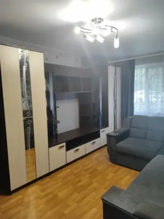 2-комнатная квартира,45м2,1/5,Калининский р-н,Краснофлотская ул.Цена 5млн Донецк