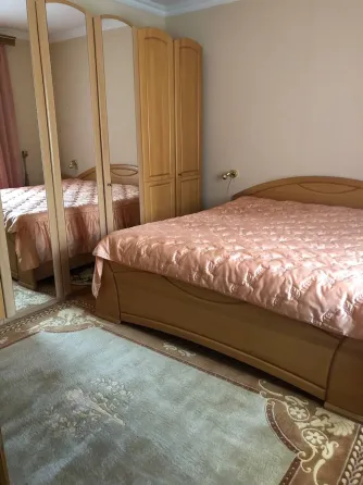 Продам 2-х ком. кв. ул. Артёма. Детский мир. Травматология. Документы готовы. Донецк
