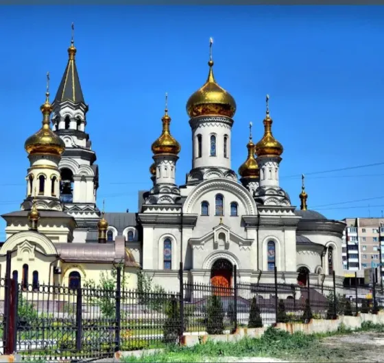Торгоая площадь на Донском Донецк