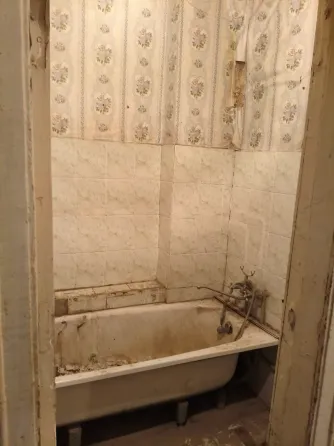 Продам 2 ком квартиру ,ул.Листопрокатчиков Донецк