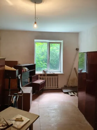 Продам 2 ком квартиру ,ул.Листопрокатчиков Донецк