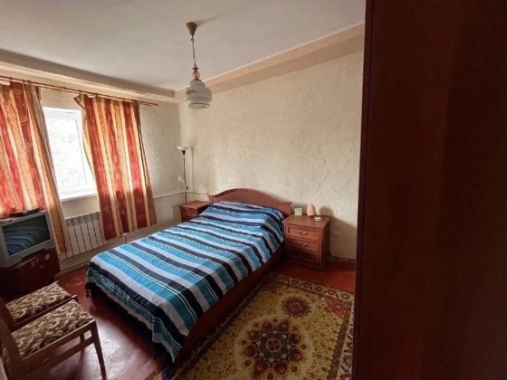 Продажа 2х комнатной 92-ух квартирный, ул. Парижской Коммуны, окна на ул.Ленина Макеевка