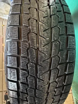 Продам зимнюю резину Yokohama 235/55R18 Макеевка