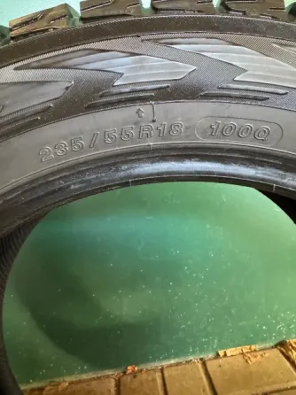 Продам зимнюю резину Yokohama 235/55R18 Макеевка