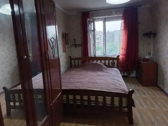 Хороший торг.Продаётся огромная 3-х комнатная квартира в Куйбышевском районе Донецк