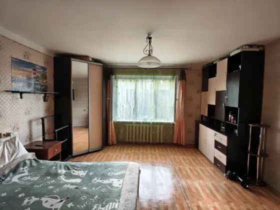 Хороший торг.Продаётся огромная 3-х комнатная квартира в Куйбышевском районе Донецк